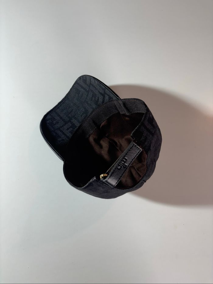 casquette fendi noir - photo numéro 3