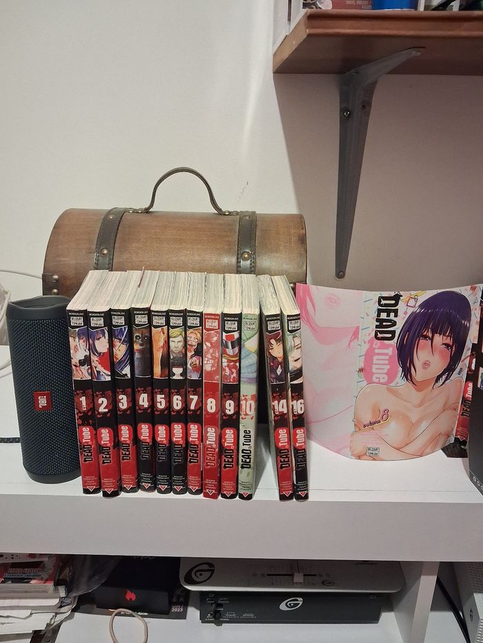 Manga Dead Tube DeadTube tome 1 à 10 + tome 14 et 16 et tome 8 et 10 collector jaquette réversible