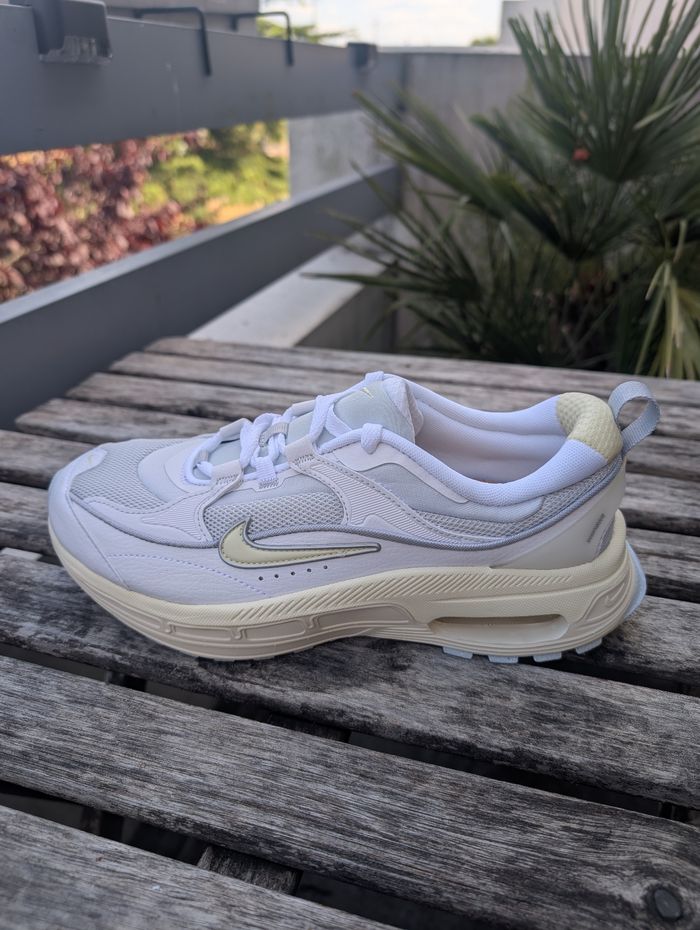 Sneakers Nike Air Max Bliss Next Nature baskets taille 40 femme - photo numéro 8
