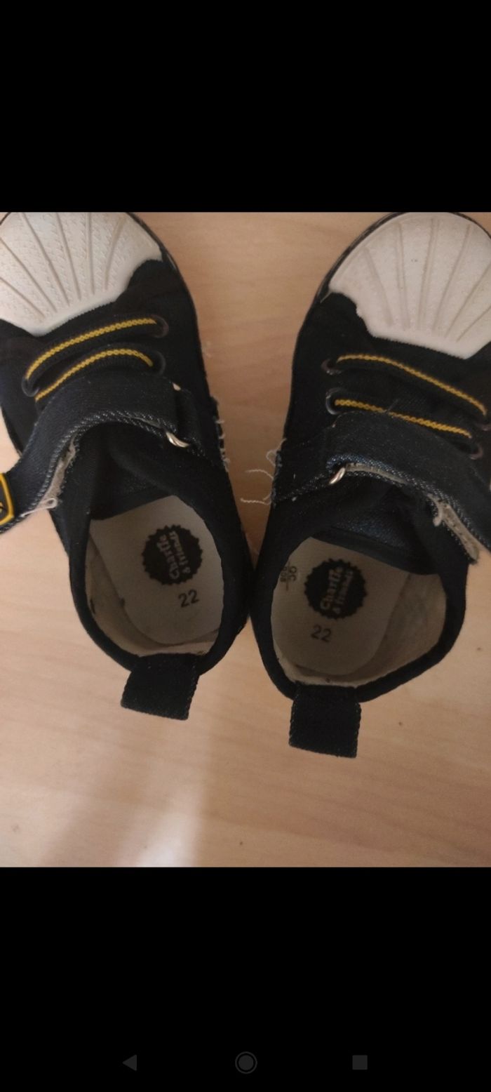 Lots chaussures bébé taille 22 - photo numéro 2