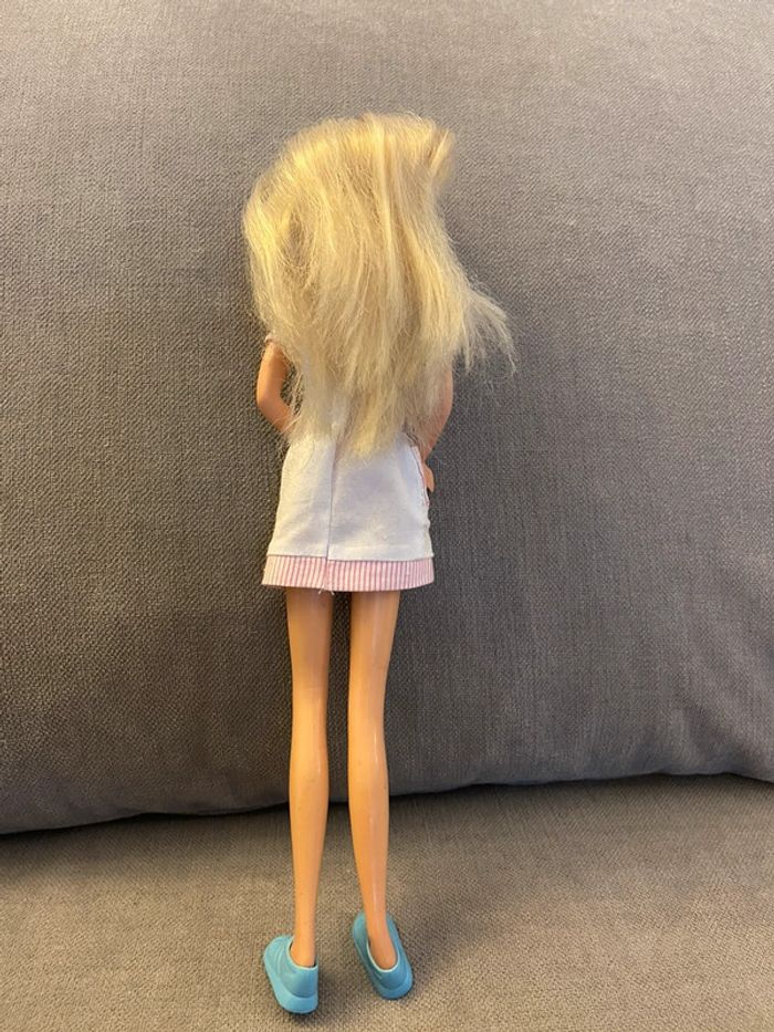 poupée Barbie infirmière - photo numéro 5