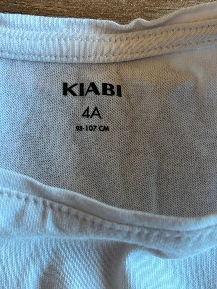 Je vend un le lot de 6 tee shirt filles taille 4 ans très bon état - photo numéro 15