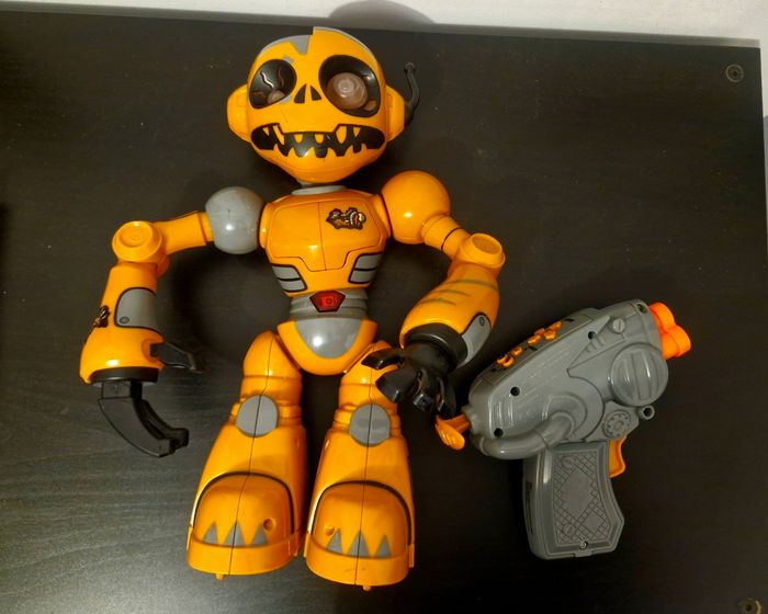 Robot zombie Wowwee