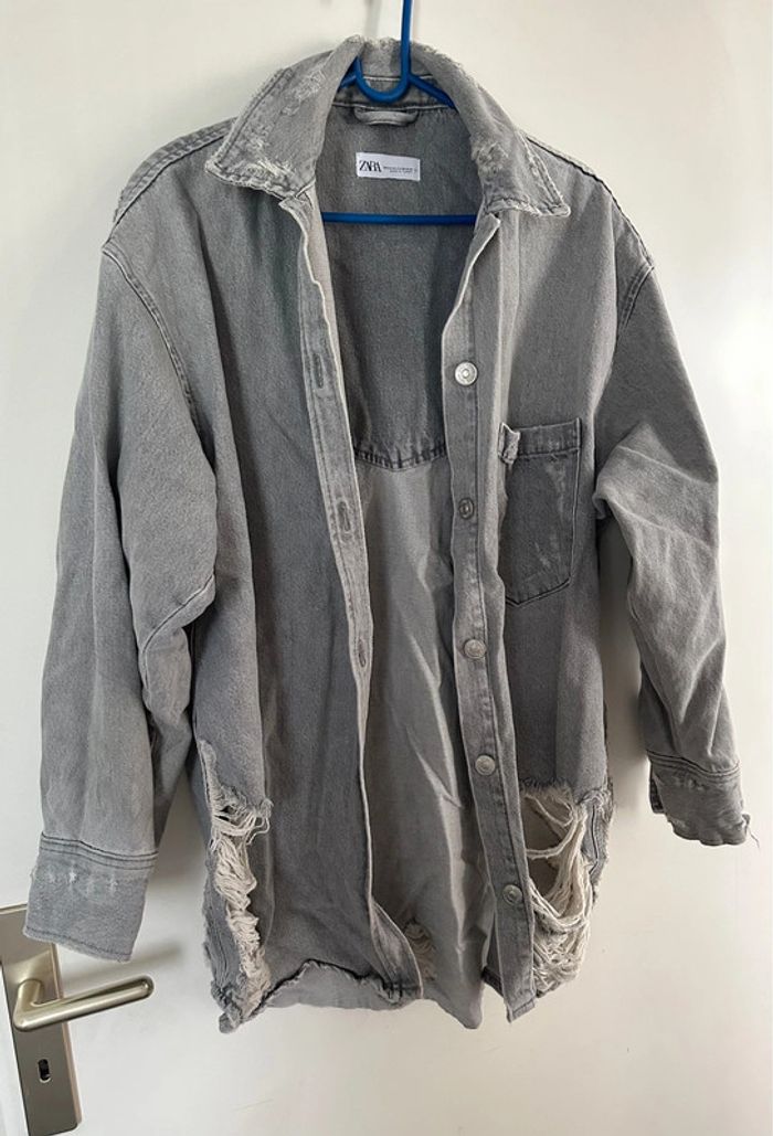Veste en jean grise à déchirures -Zara - photo numéro 3