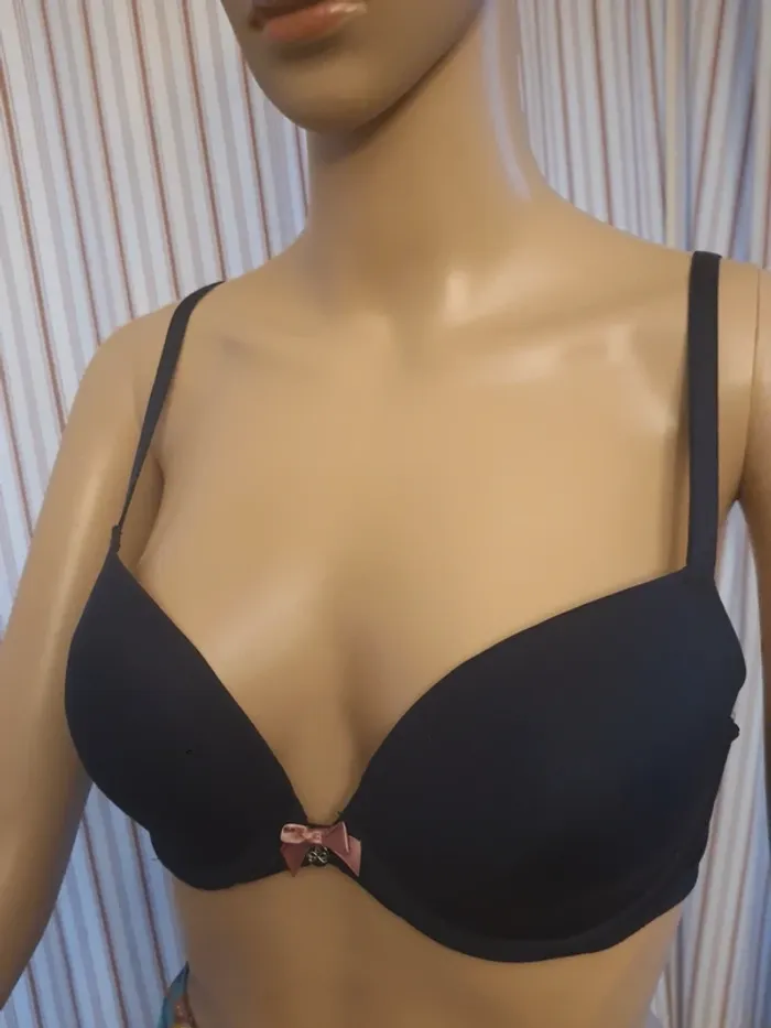 Soutien gorge bleu  Hunkemöller 95B eu 80B - photo numéro 7