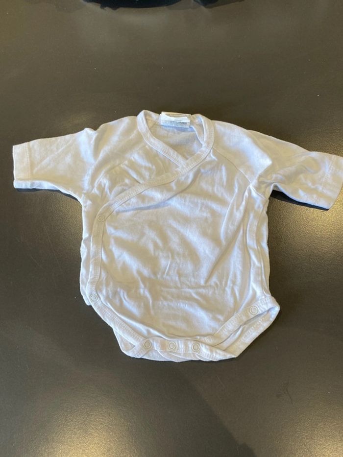 Lot de 5 bodies 1 mois - photo numéro 5