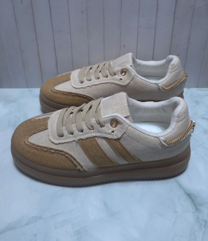 Baskets en toile Camel et Beige - Style Rétro - Neuves - Taille 39