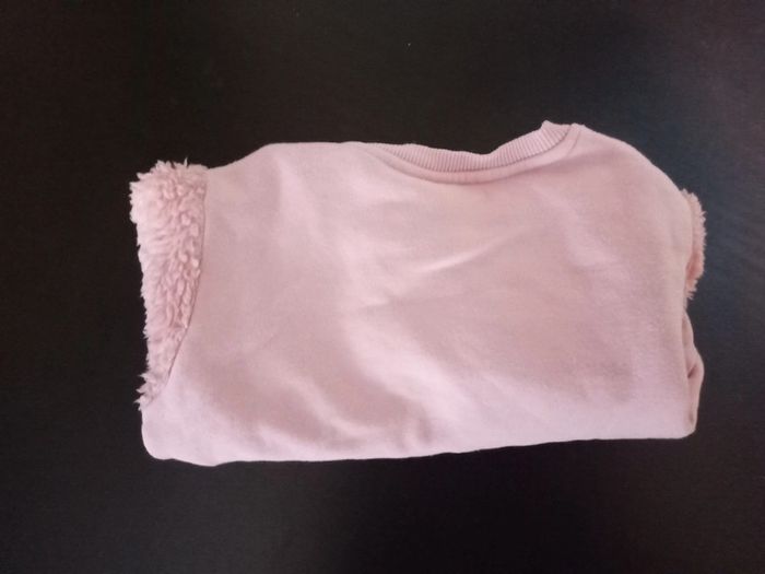 Pull quasi neuf taille 12mois fille - photo numéro 3