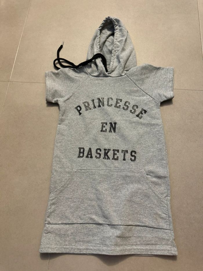 Robe à capuche 4 ans