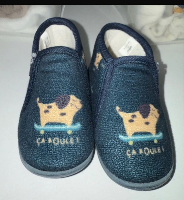 Lot de chaussons enfants taille 20 - photo numéro 5