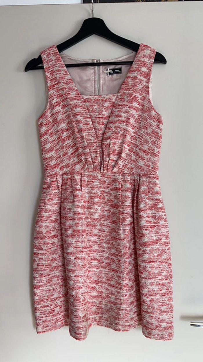 Robe sinequanone