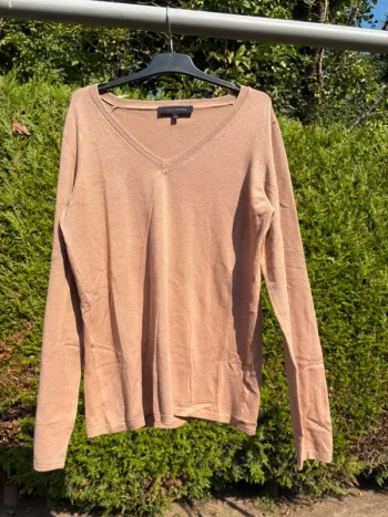 Pull col V camel – Marque LolaLiza