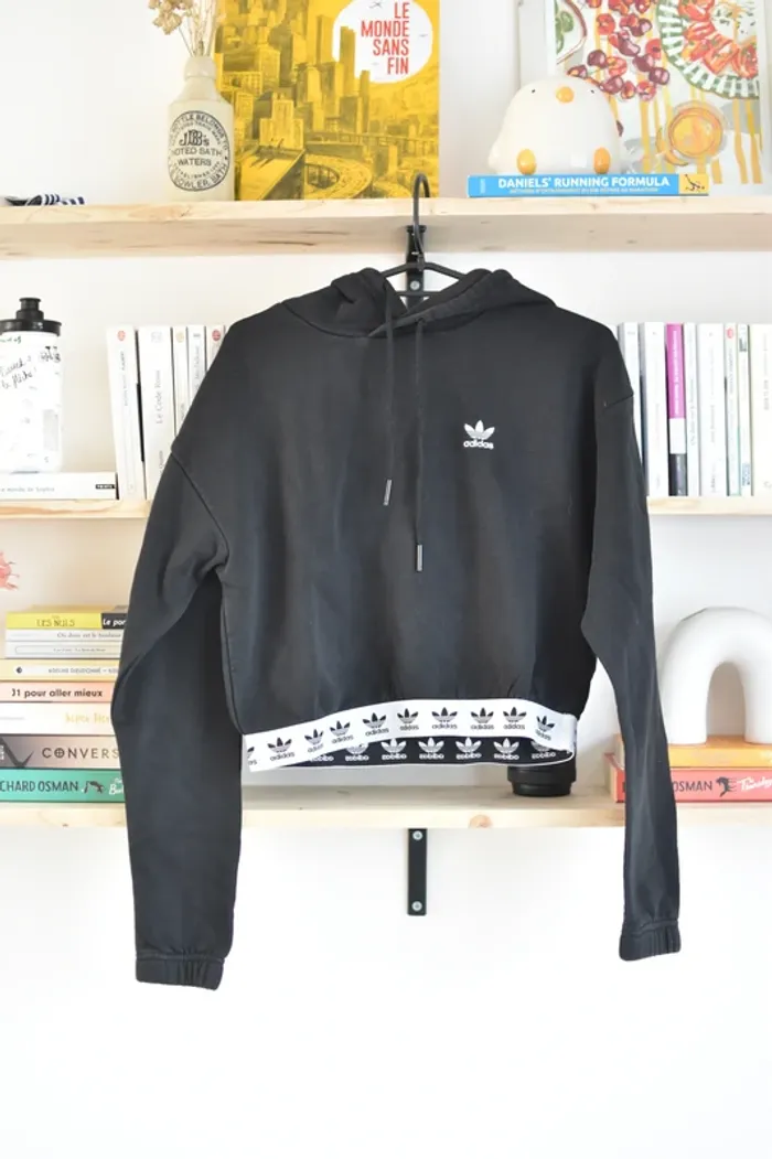 Sweat Adidas en taille S - Très bon état