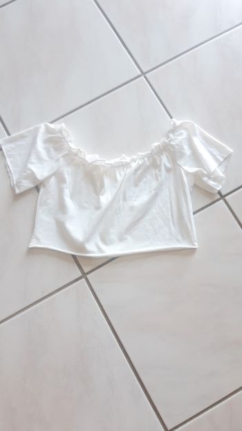 Haut court blanc