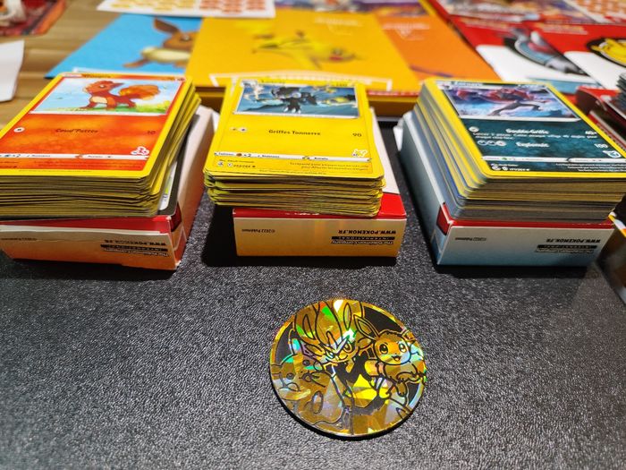 Lot de 2 coffrets académie de combat pokémon 2022 et 2024 FR - photo numéro 4