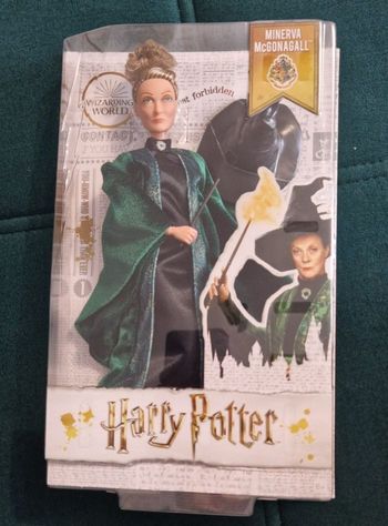 Poupée professeur Minerva Mc Gonagall