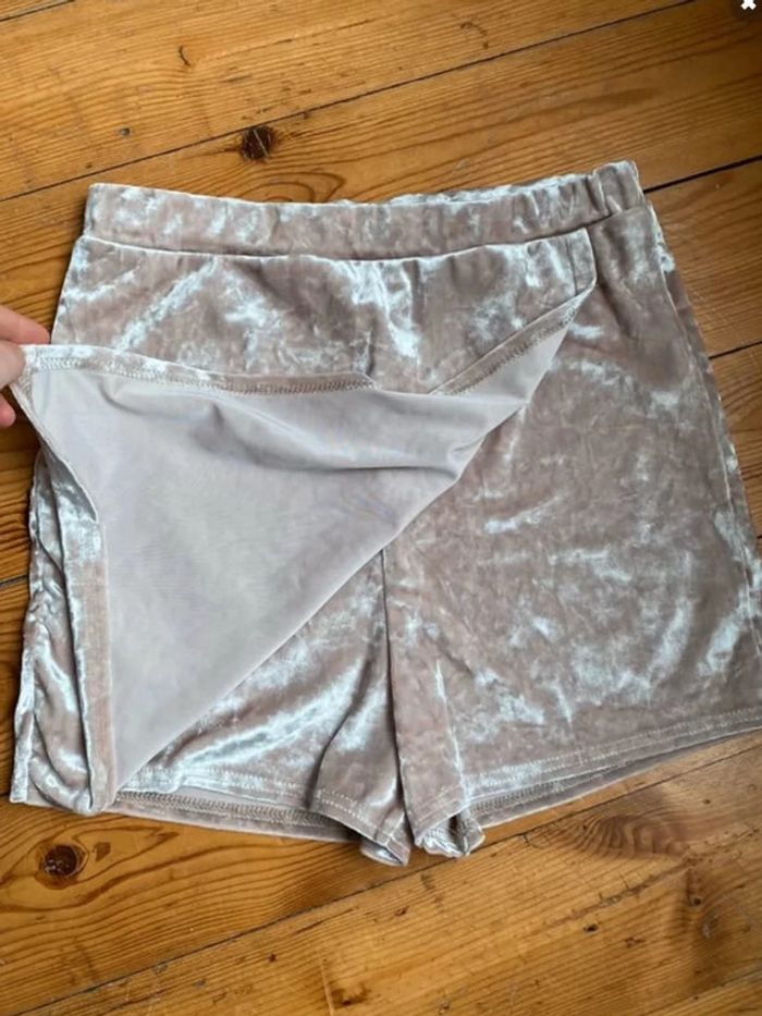 Jupe short velours Boohoo - photo numéro 2