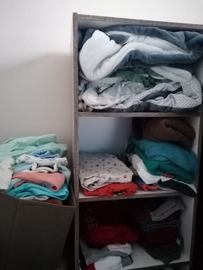 Lot de vêtements très bon état du 1er mois au 24 mois