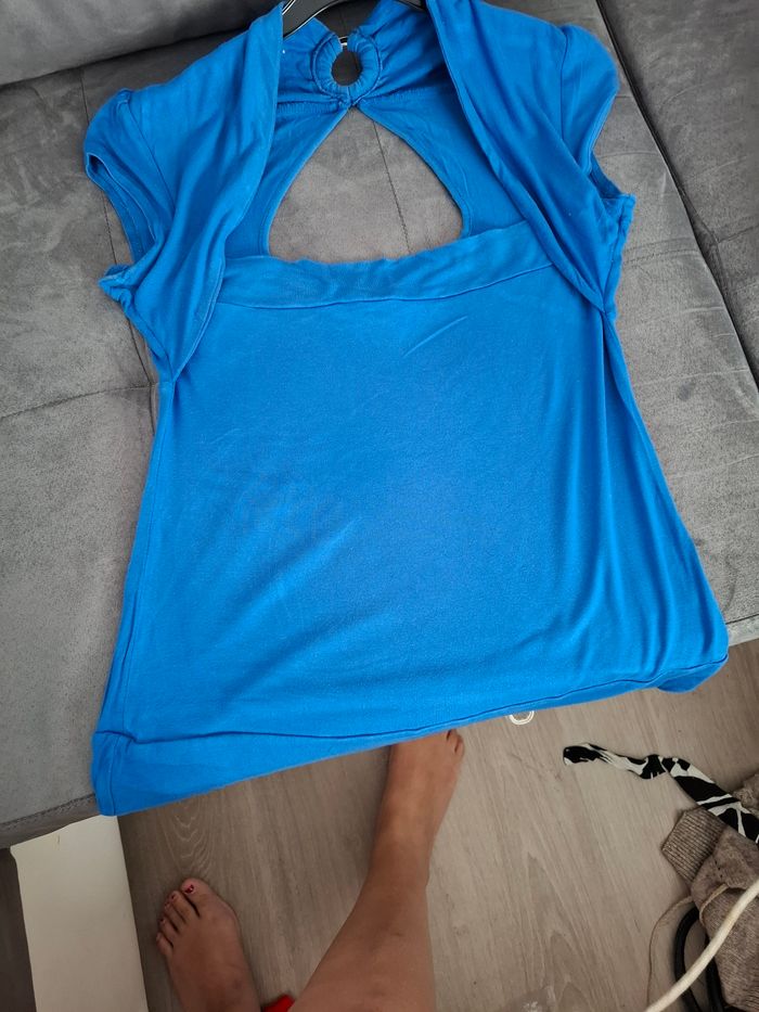 Top bleu - photo numéro 3