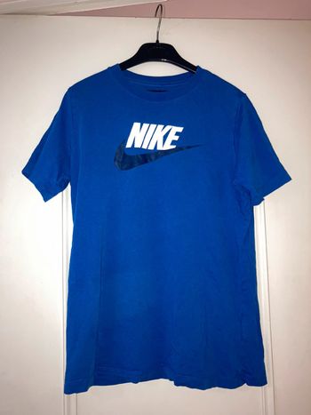 T-shirt nike