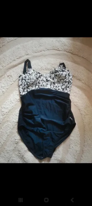 Maillot de bain de grossesse taille 42