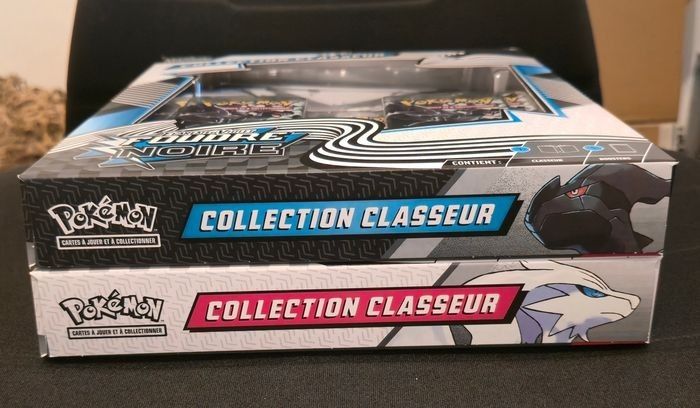 Pokémon Lot de 2 Coffrets Collection Classeur EV10.5 Flamme Blanche et Foudre Noir - photo numéro 3
