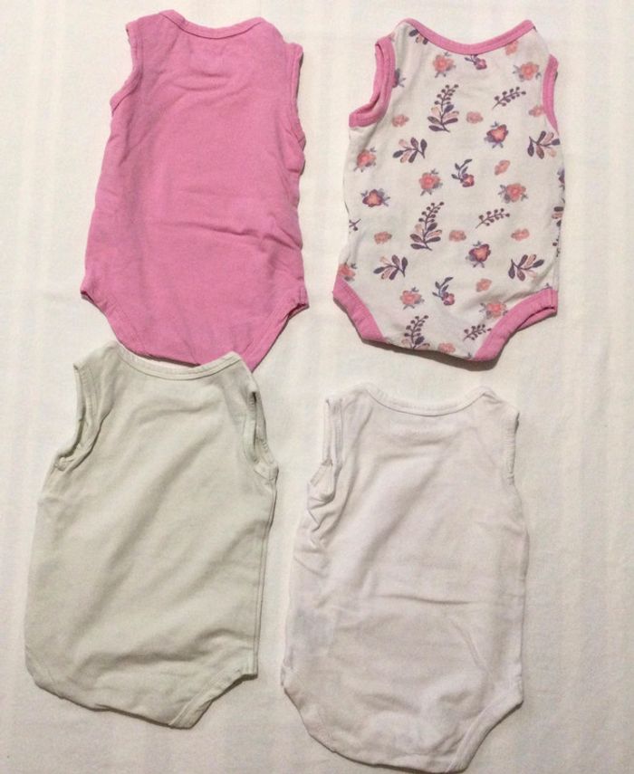 Lot de 4 bodies sans manches 50-56cm - photo numéro 3