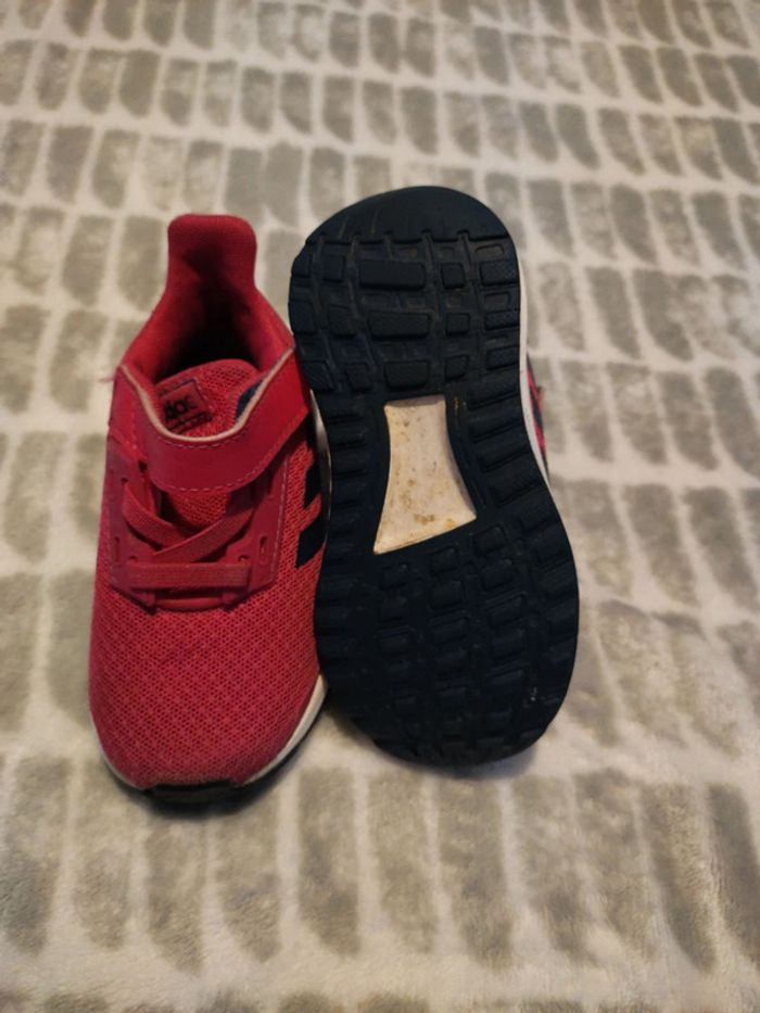 Baskets à scratch rose et noir adidas pointure 21 - photo numéro 5