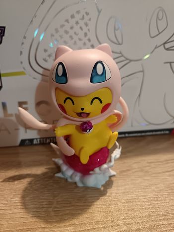 Pikachu Mew
