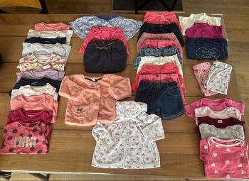 Gros lot vêtements bébé fille 18 mois