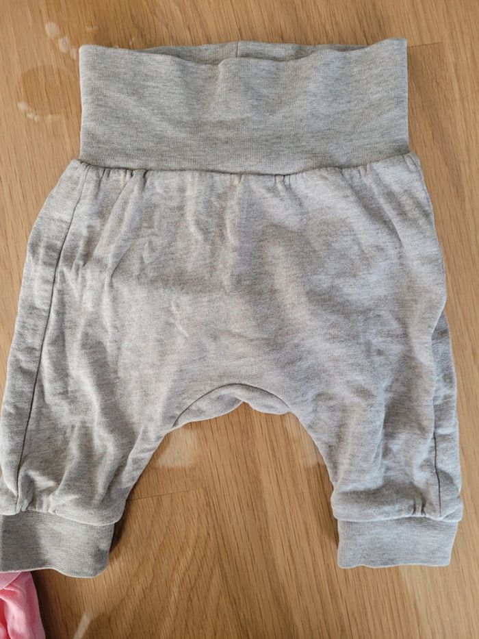 Lot pantalons 3mois - photo numéro 6