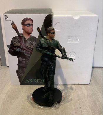 Figurine Arrow DC Collectibles