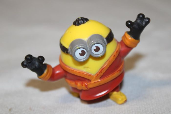 Lot figurines Minion - photo numéro 5