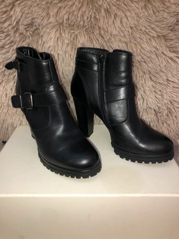 🌼Bottines en cuir Liberto🌼