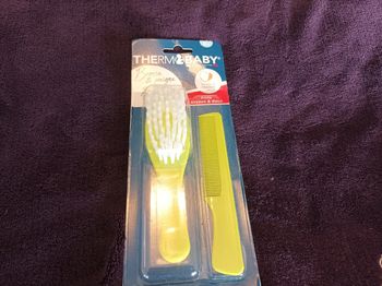 kit brosse peigne neuf