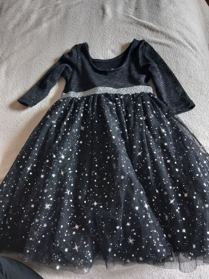 Robe noire argentée