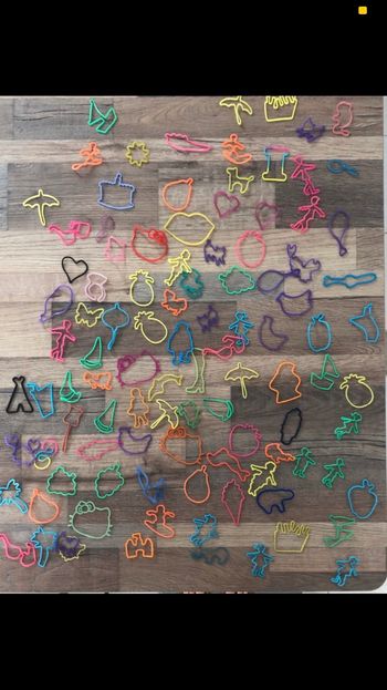 Lot de 110 bracelets élastiques à formes