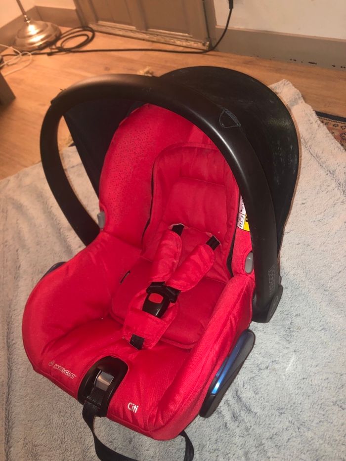 Siège auto Maxi-Cosi Citi rouge – neuf avec adaptateurs - photo numéro 3
