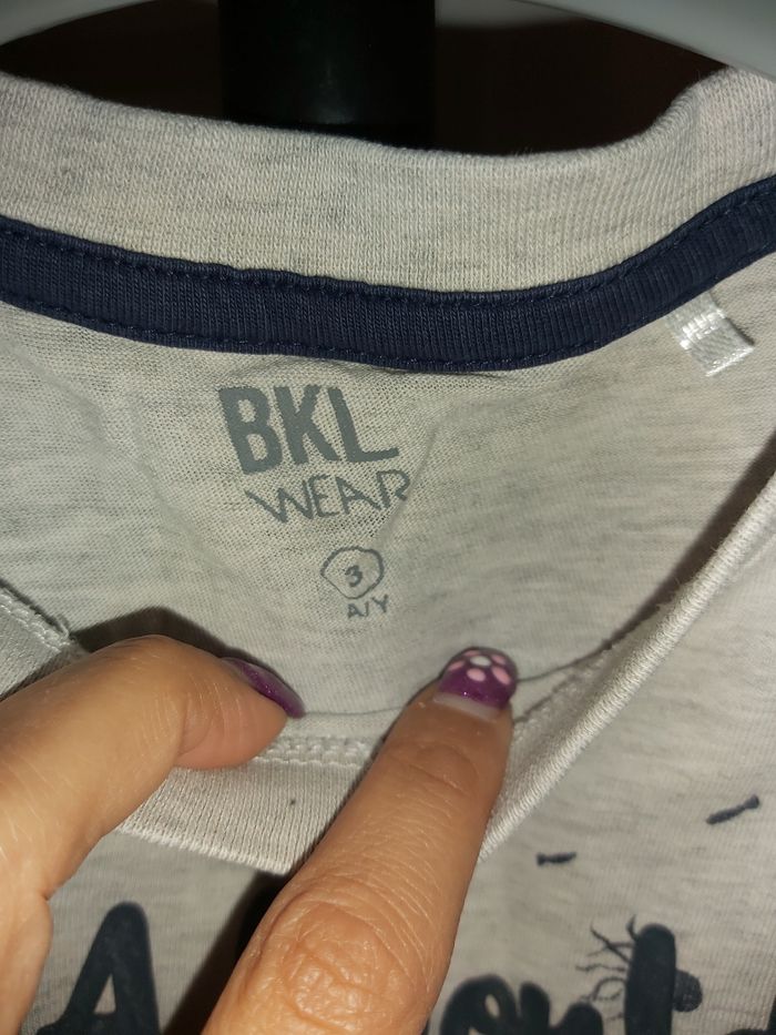 Tee-shirt enfant 4 ans – Gris comme neuf 👕 - photo numéro 3