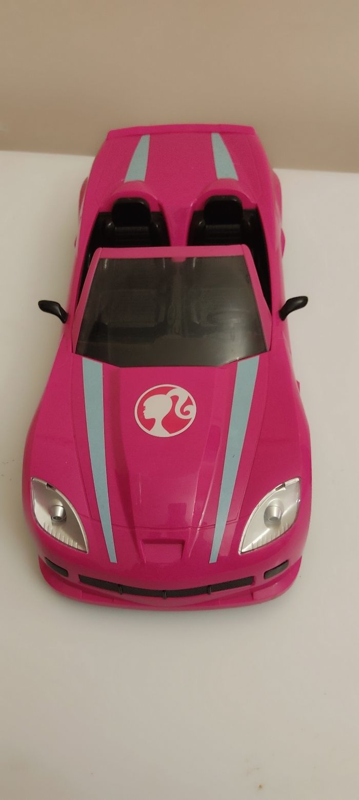 Voiture télécommandée barbie ( piles neuves ) - photo numéro 2