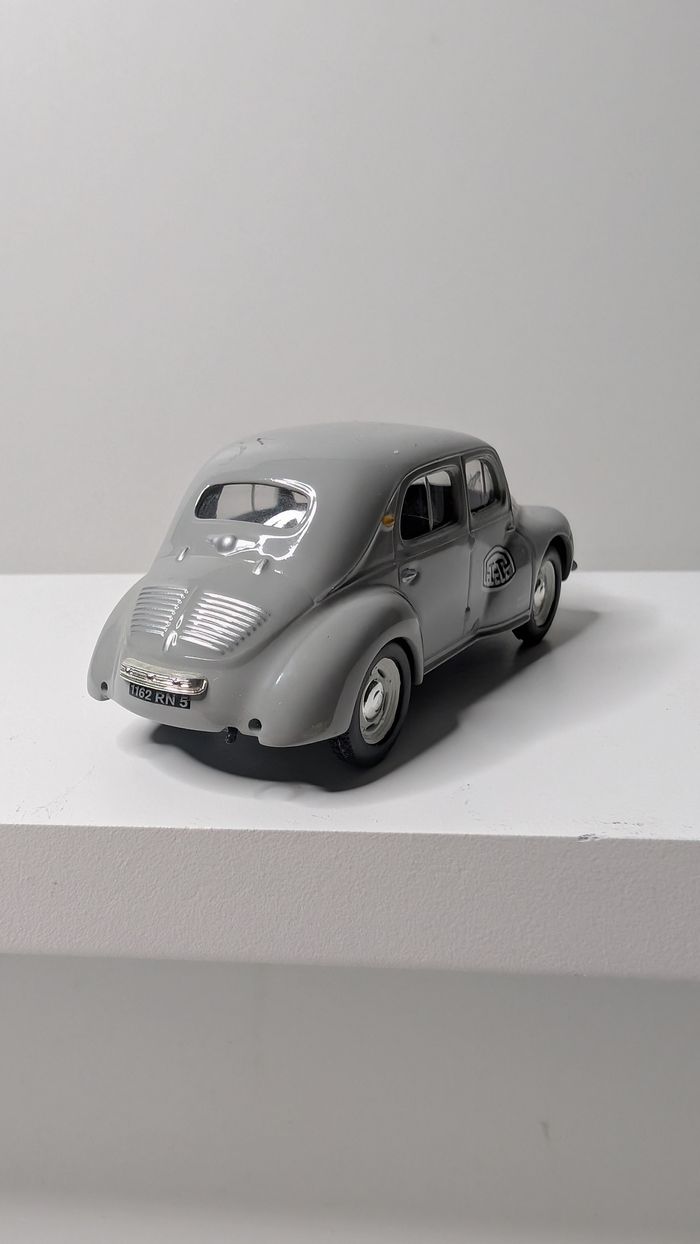[Norev] La Poste Renault 4cv 1946 - photo numéro 2