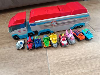 Pat Patrouilleur (Bus) et ses 9 personnages True Metal