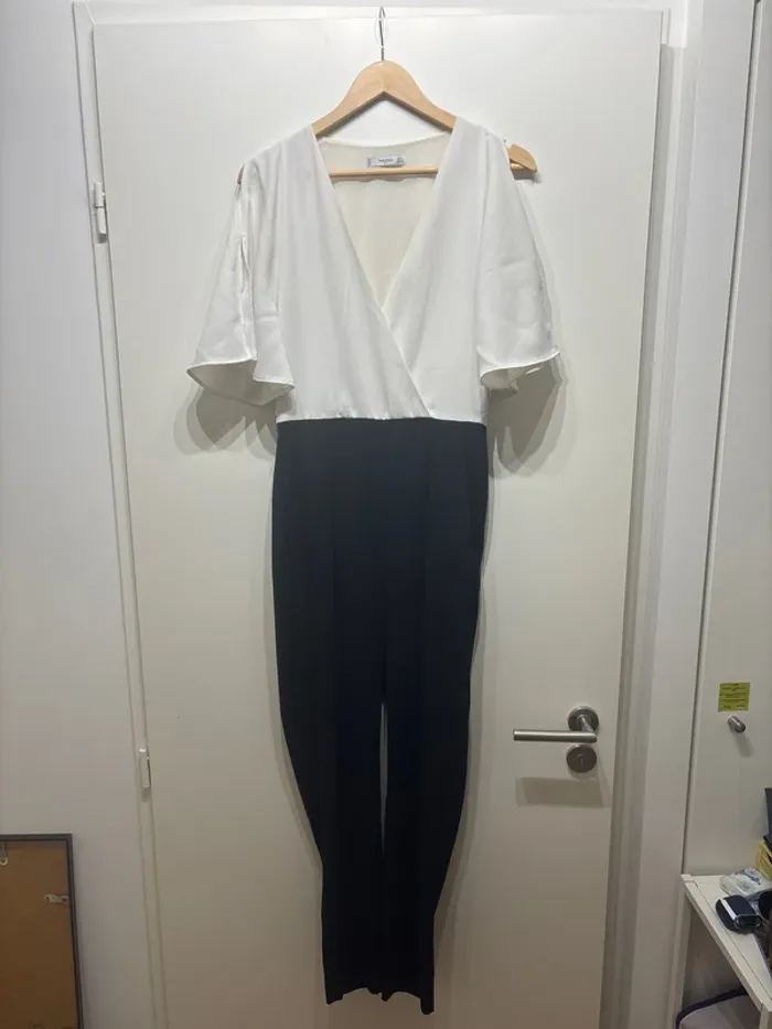 Combinaison noir et blanche mango