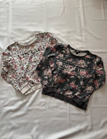 Lot de 2 pulls à motif fleuries - S/36