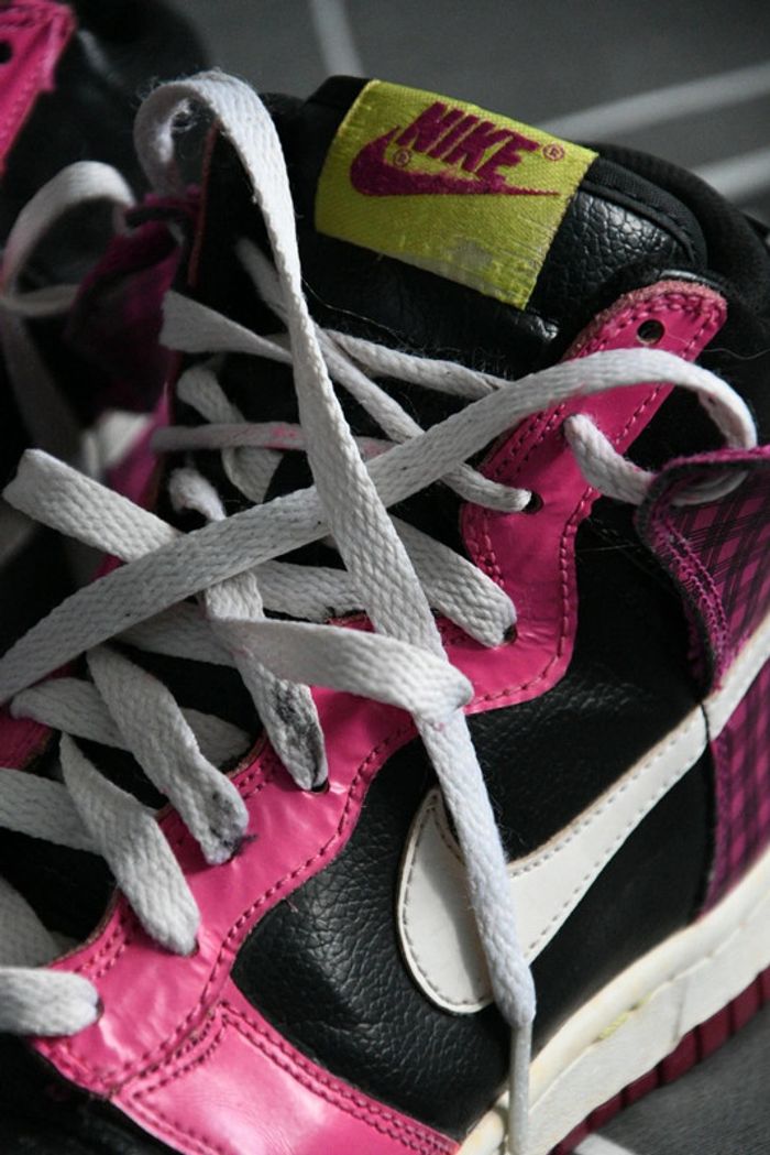 Baskets montantes Nike pointure 36 - photo numéro 2