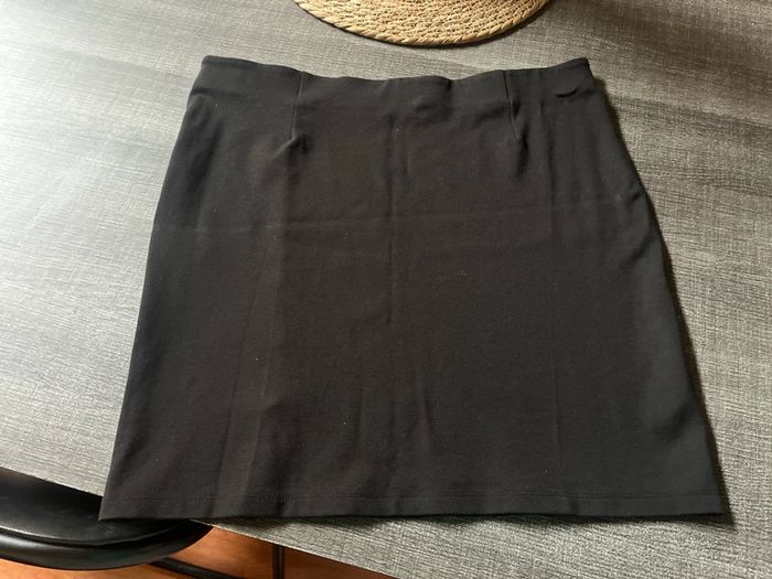 Jupe noire, taille L - photo numéro 2