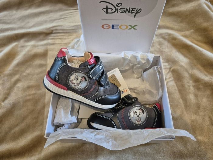 Superbes basket Geox x Disney Hologramme T20 neuves