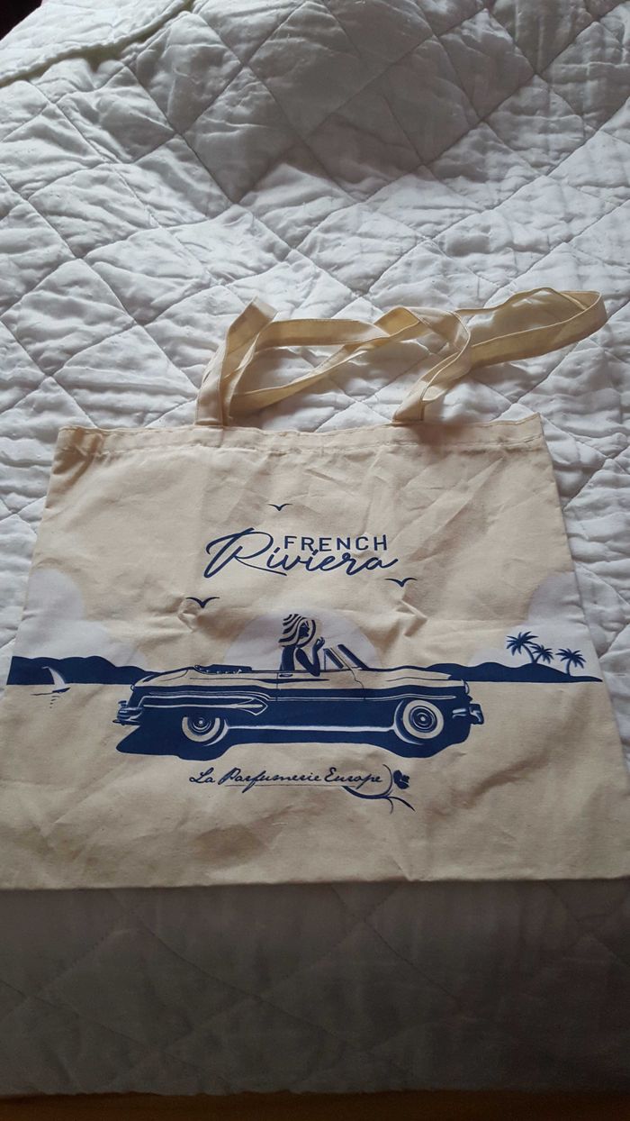 Lot 2 tote bag