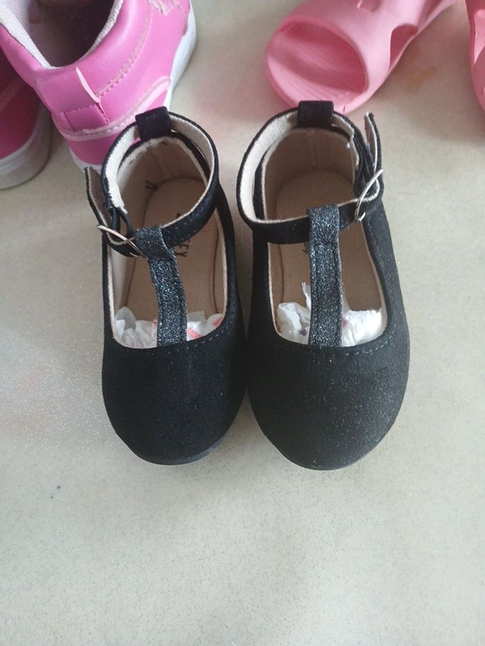 Lot de 3 paires de chaussures 🩰 fille - photo numéro 8