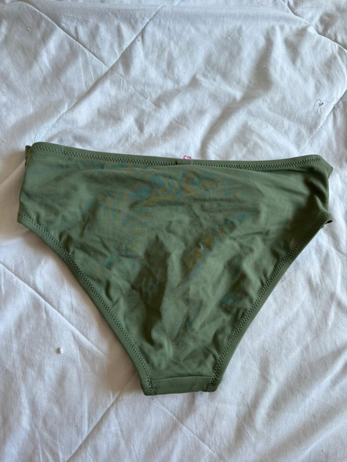 Bas de maillot de bain bikini vert militaire croisé taille S/36 Penti neuf - photo numéro 3